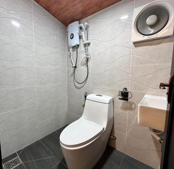 דירת שלושה חדרים, Lavie At Centrum