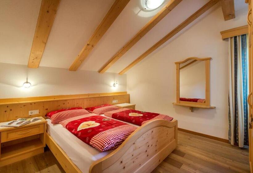 带2个卧室的高级公寓, Maierhof