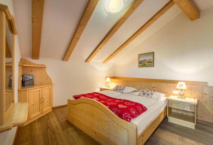 带2个卧室的高级公寓, Maierhof