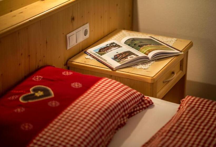 带2个卧室的高级公寓, Maierhof