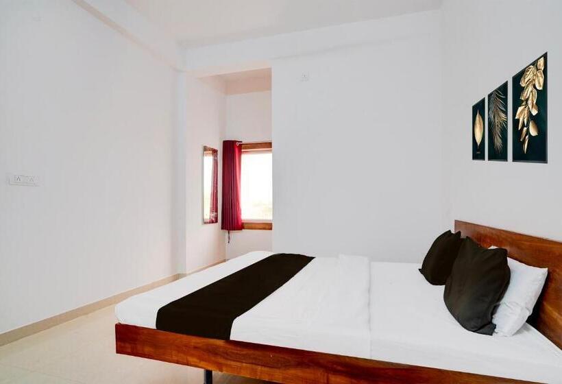 חדר קלאסי לשלושה, Oyo The Pm Palace