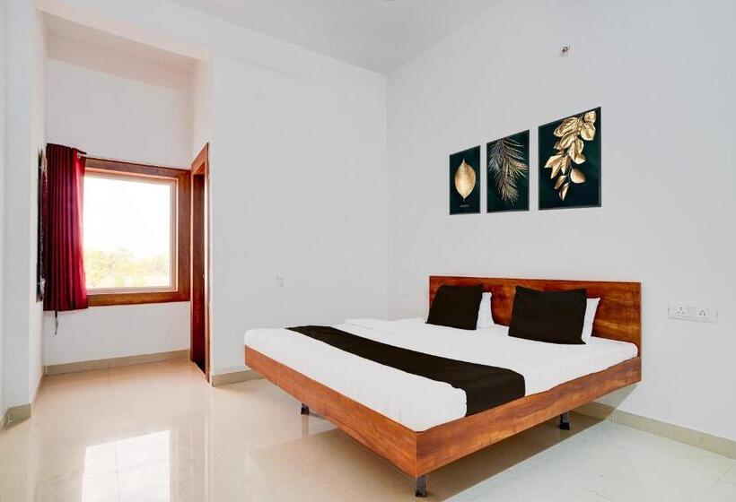 חדר קלאסי לשלושה, Oyo The Pm Palace