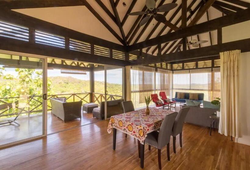 غرفة عائلية مطلّة علي البحر, Skycloud Bungalows Amazing Mountain And Ocean Views