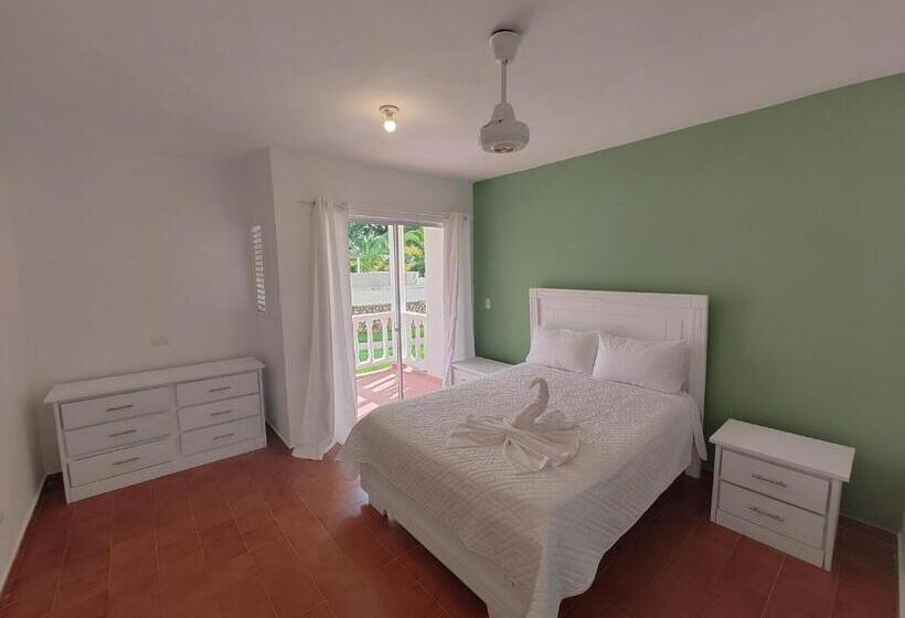 스탠다드 룸 풀장 전망, Grand Village & Kite Club