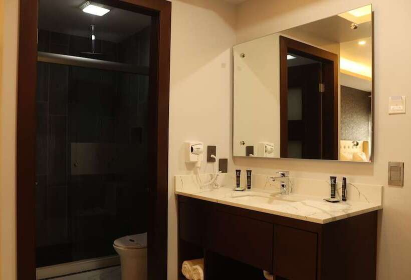 חדר דלוקס, West Plaza