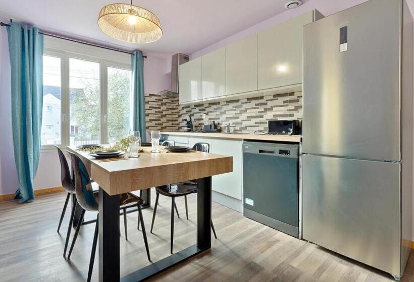 1 Bedroom Apartment City View, Le Molière