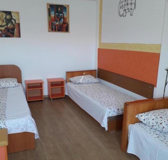 اتاق استاندارد چهار تخته, Casa Tuia