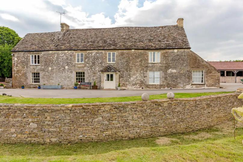 스탠다드 룸 킹사이즈 침대, Furzen Farmhouse