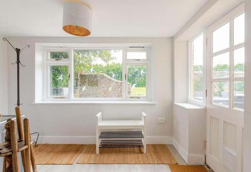 스탠다드 룸 킹사이즈 침대, Furzen Farmhouse