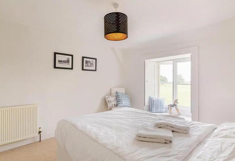 침실 4개 주택, Furzen Farmhouse