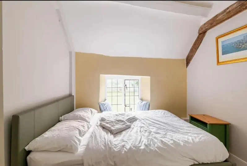 バス共有のスタンダードルーム, Furzen Farmhouse