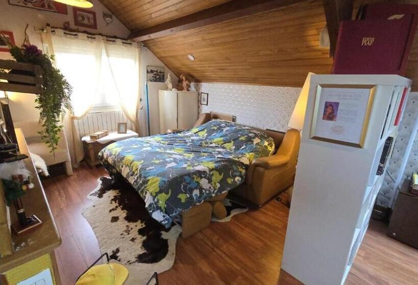 Студия Deluxe, Chambres Privées Avec Piscine Partagées Et Cuisine Partagée à 20 Minutes De Paris Et 40 Minutes De D