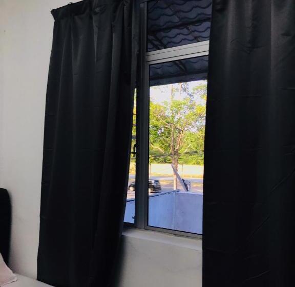 디럭스 트리플 룸, Q Inn Hotel Kerteh