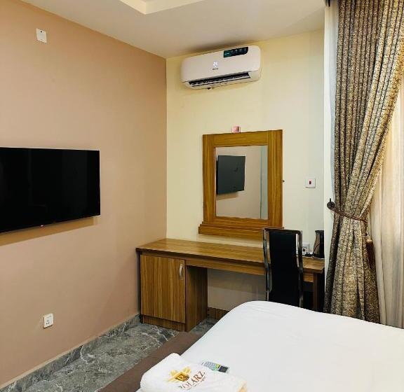 اتاق لوکس, Rolarz Resorts &