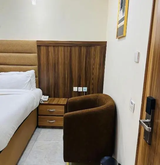 اتاق لوکس, Rolarz Resorts &