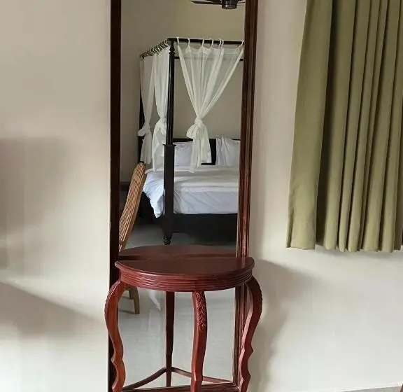 キングサイズベッドのスーペリアルーム, Scot Inn Hotel And Resorts