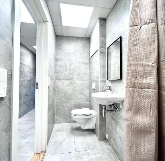 اتاق ساده سه‌ نفره, Budgetel  Kong Oscarsgate 22