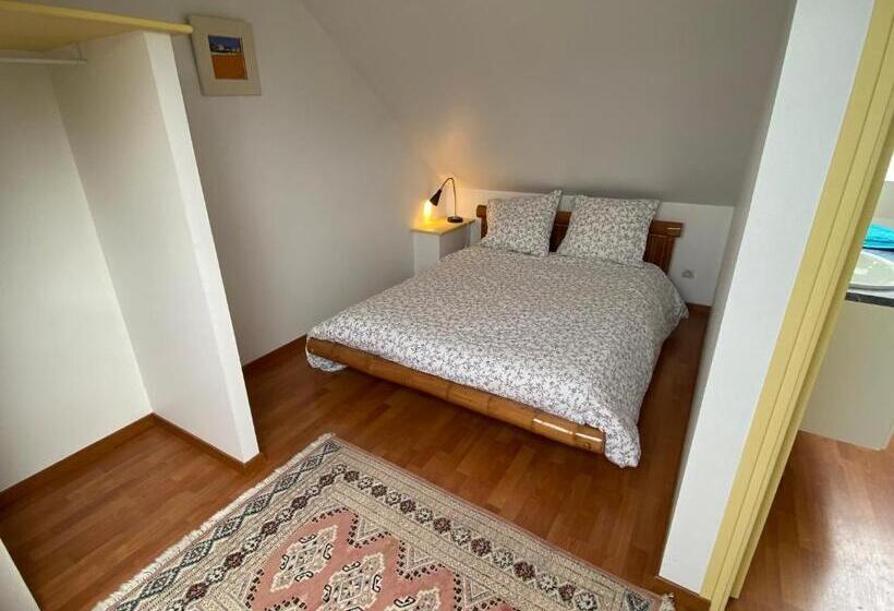 חדר משפחתי, Le Jardin Poulard