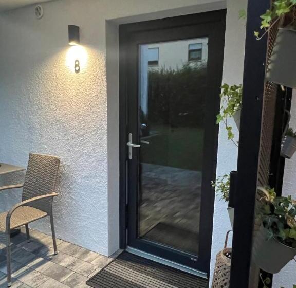 스탠다드 테라스 룸, Alpha Rooms