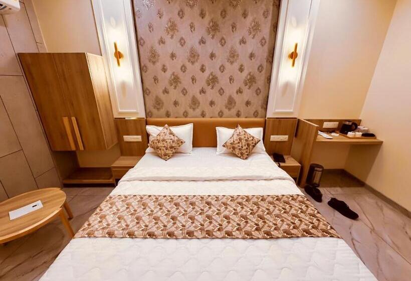 חדר דלוקס, El Lujo