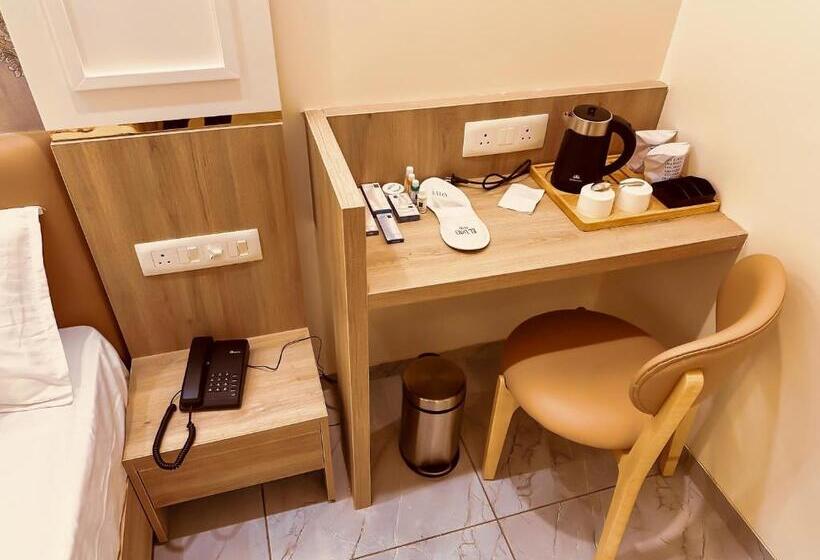 חדר דלוקס, El Lujo