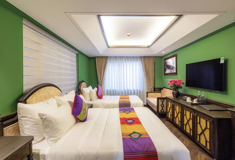 اتاق استاندارد سه نفره, Fansipan View