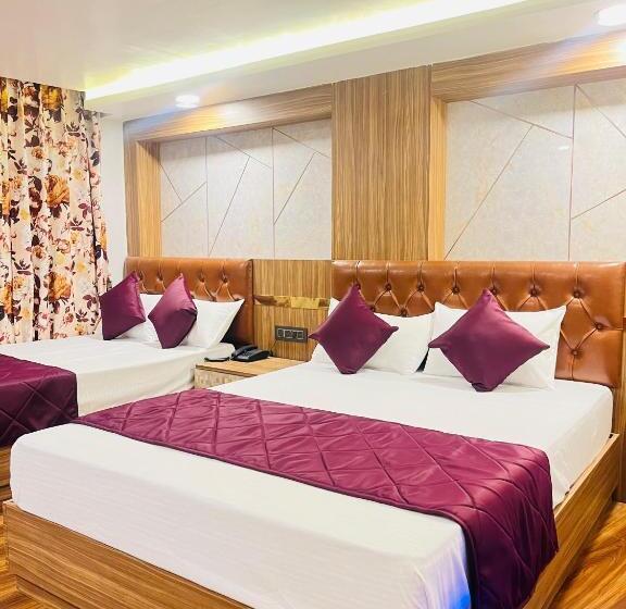 スイート（家族用）, Grg Luxury Broadway Boutique Hotel At Prime Location Mall Road Darjelling Near Mahakaal Temple
