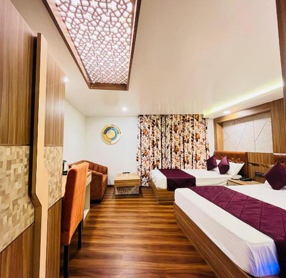 スイート（家族用）, Grg Luxury Broadway Boutique Hotel At Prime Location Mall Road Darjelling Near Mahakaal Temple