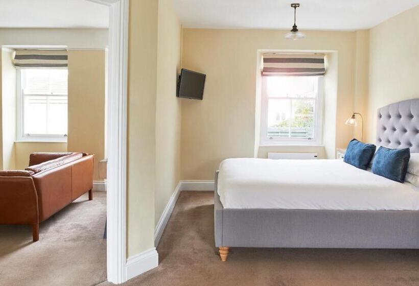 Люкс Deluxe Кровать Кинг, Outlaw S Guest House