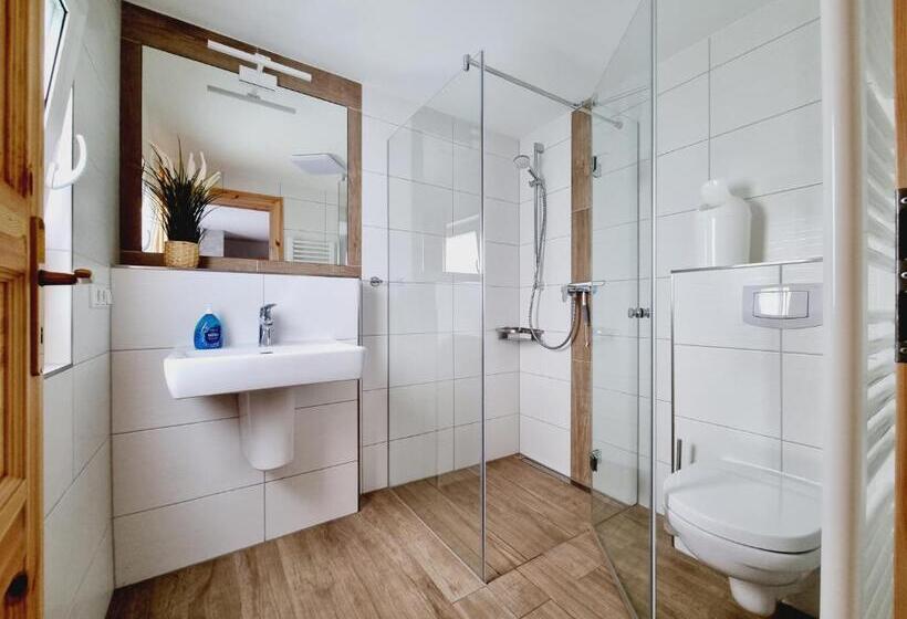 디럭스 룸, Pension & Wirtshaus   Tun Eikkoter   Kobel I