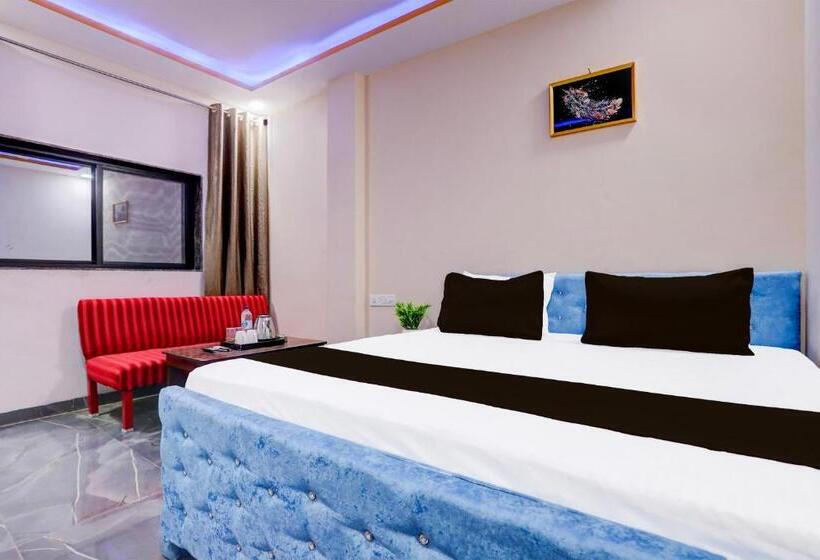 חדר קלאסי לשלושה, Oyo Hotel Thakur Ji And Dhaba