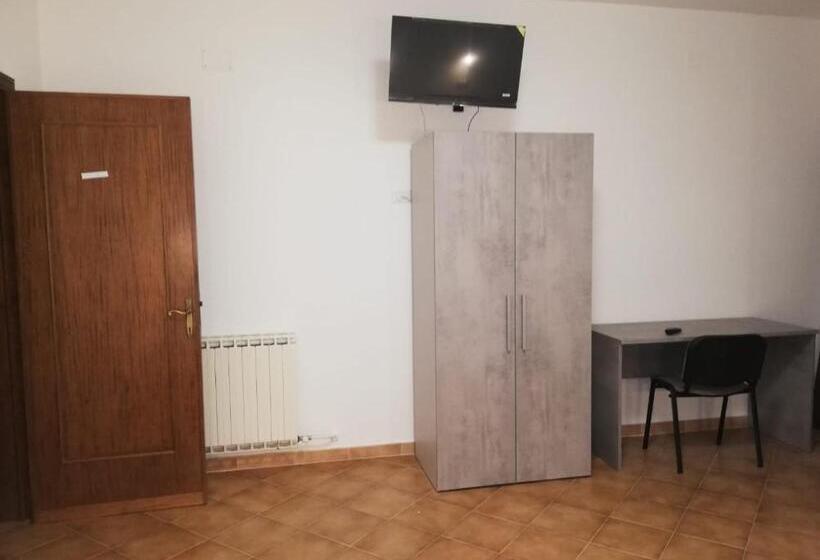 Номер Стандарт Трехместный, Con Mario E Almerina