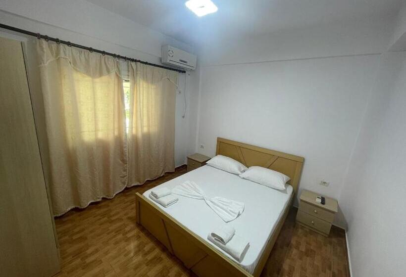 اتاق خانوادگی, Family Garden