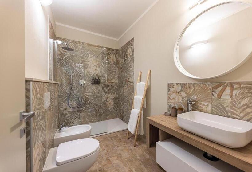 اتاق اجرایی سه نفره, I Due Mondi Rooms