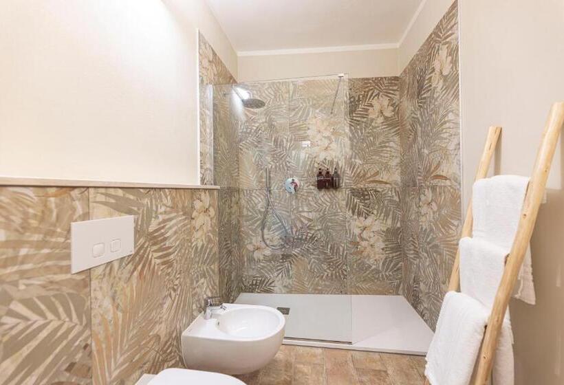 اتاق اجرایی سه نفره, I Due Mondi Rooms