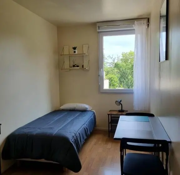 スタンダードスタジオ, Residence Erasmus