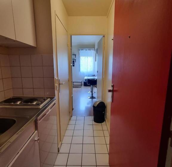 Номер Стандарт, Residence Erasmus