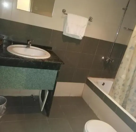 エコノミールーム, Al Aziziyah Hotel And Suites