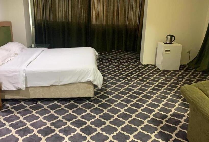 家庭间, Al Aziziyah Hotel And Suites