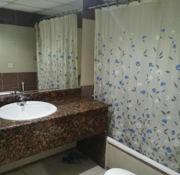 Семейный Номер, Al Aziziyah Hotel And Suites
