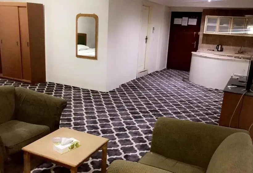 ファミリーステューディオ, Al Aziziyah Hotel And Suites