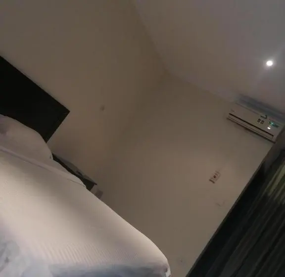 スイート, Al Aziziyah Hotel And Suites