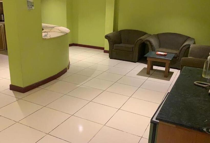 Люкс 2 Спальни, Al Aziziyah Hotel And Suites