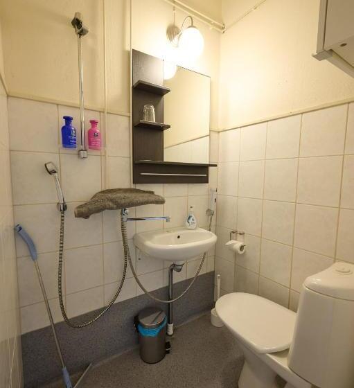 חדר סטנדרט יחיד, Liekorannan Majatalo  Kodinomaista Majoitusta Rautatieasemaa Vastapäätä