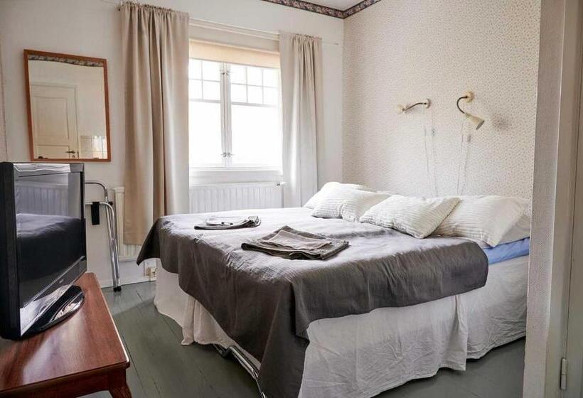 חדר משפחתי, Liekorannan Majatalo  Kodinomaista Majoitusta Rautatieasemaa Vastapäätä