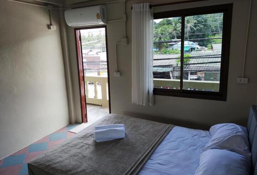 Quarto deluxe, Sea Tong