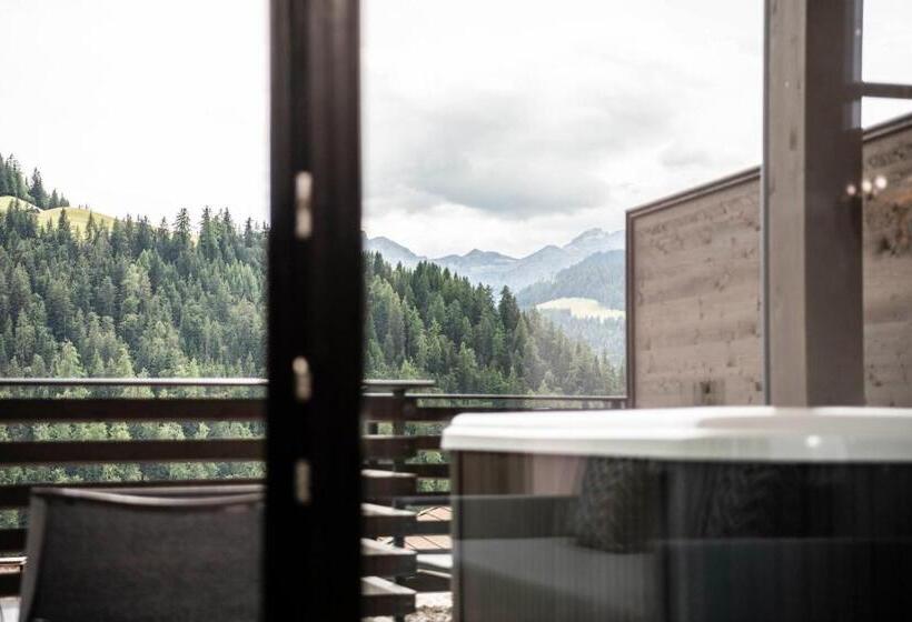 带1个卧室的带阳台的公寓, Apartments Aois 4 Elements Suits