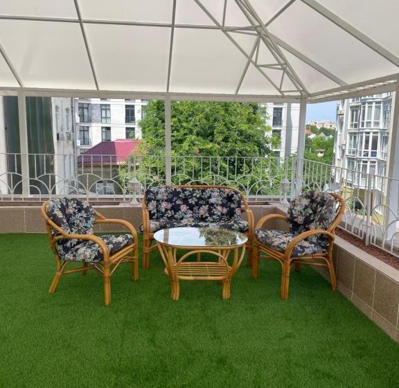 اتاق استاندارد, Happy Home Hostel