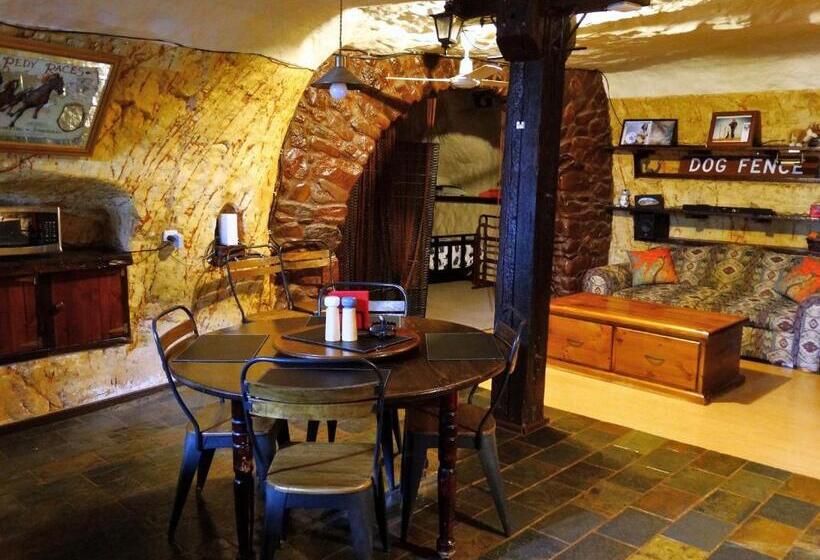 اتاق لوکس, Di S Dugouts