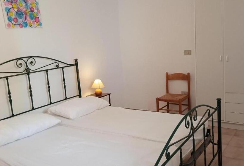 חדר משפחתי, Grassetti